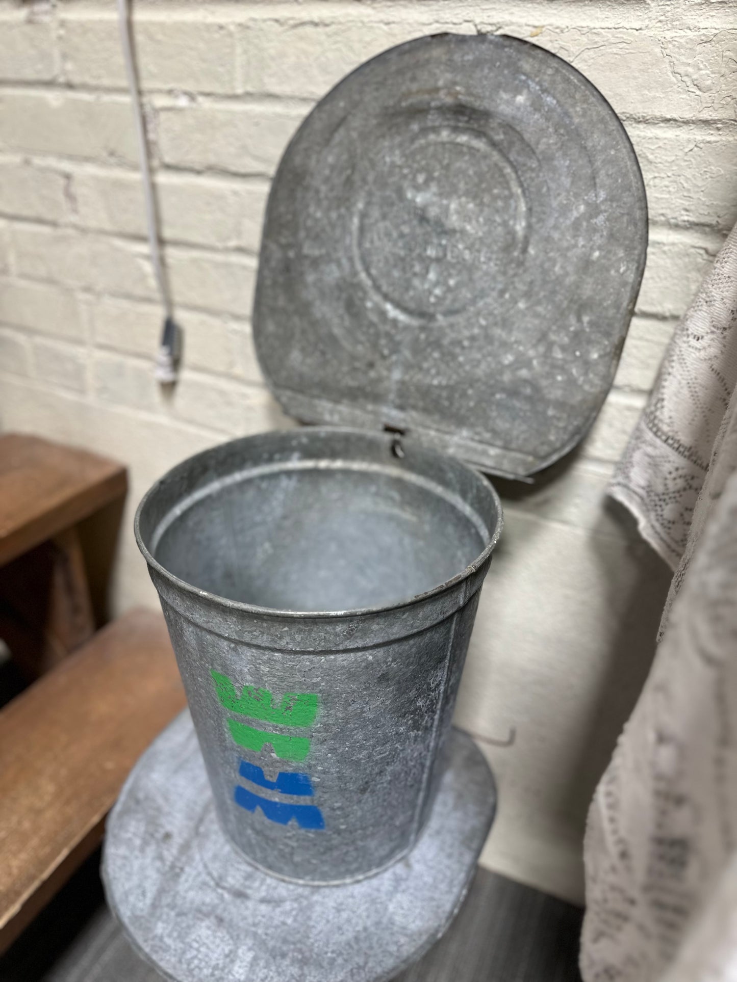 Metal Sap Bucket