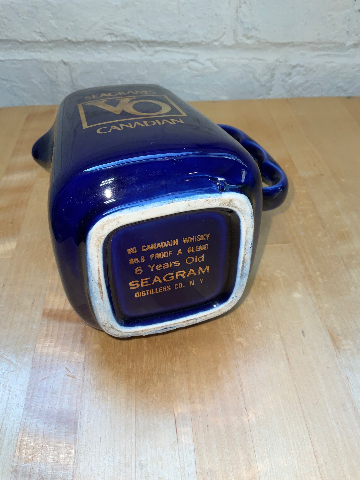 Vintage Seagram Distillers Co. Seagram’s VO Canadian Blue w/ Gold Trim Pitcher