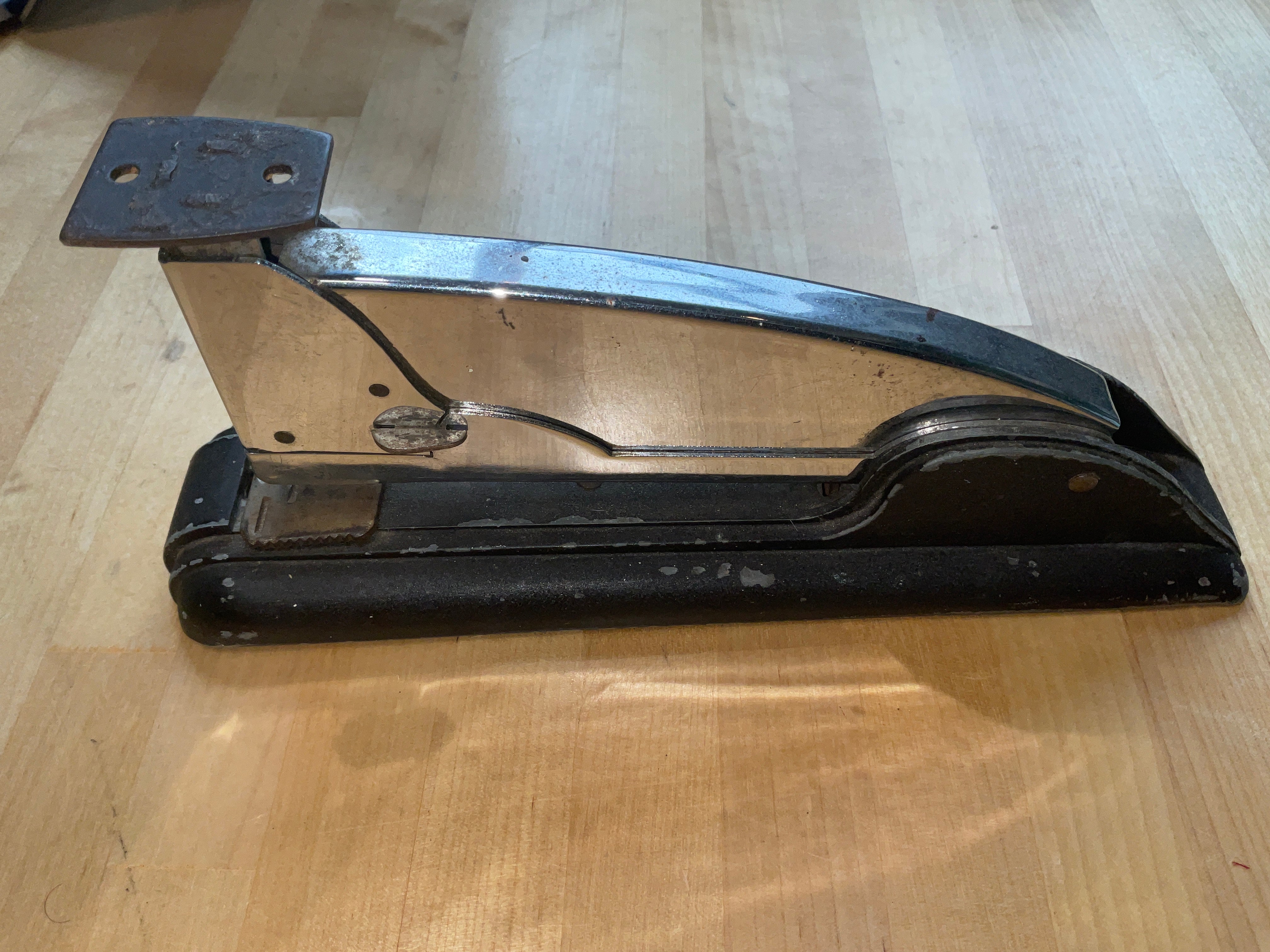 Retro deals swingline stapler