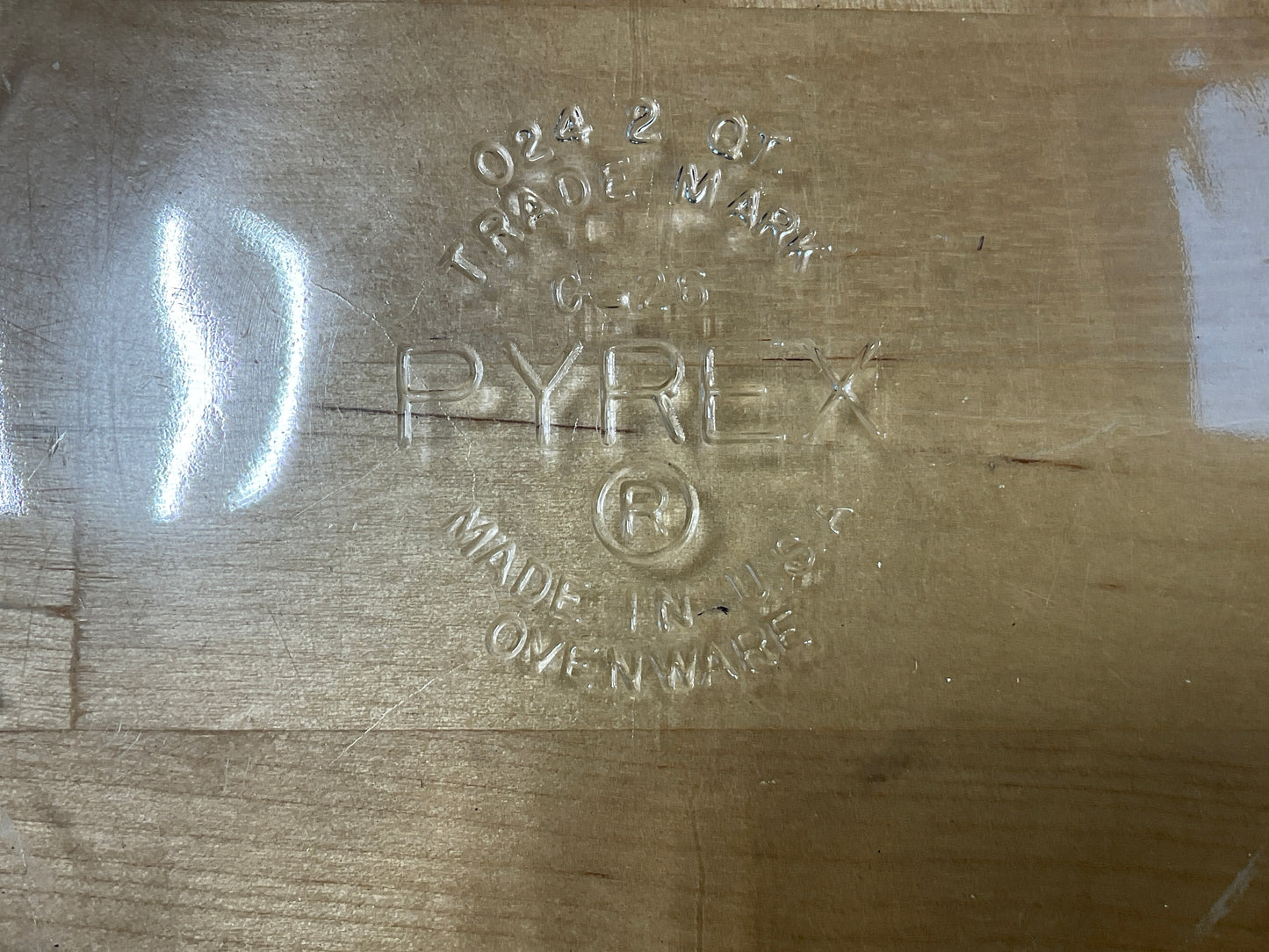 Pyrex Double Dollar Stamp Flat Rim Plate With Monarch Plate Brand Caddy