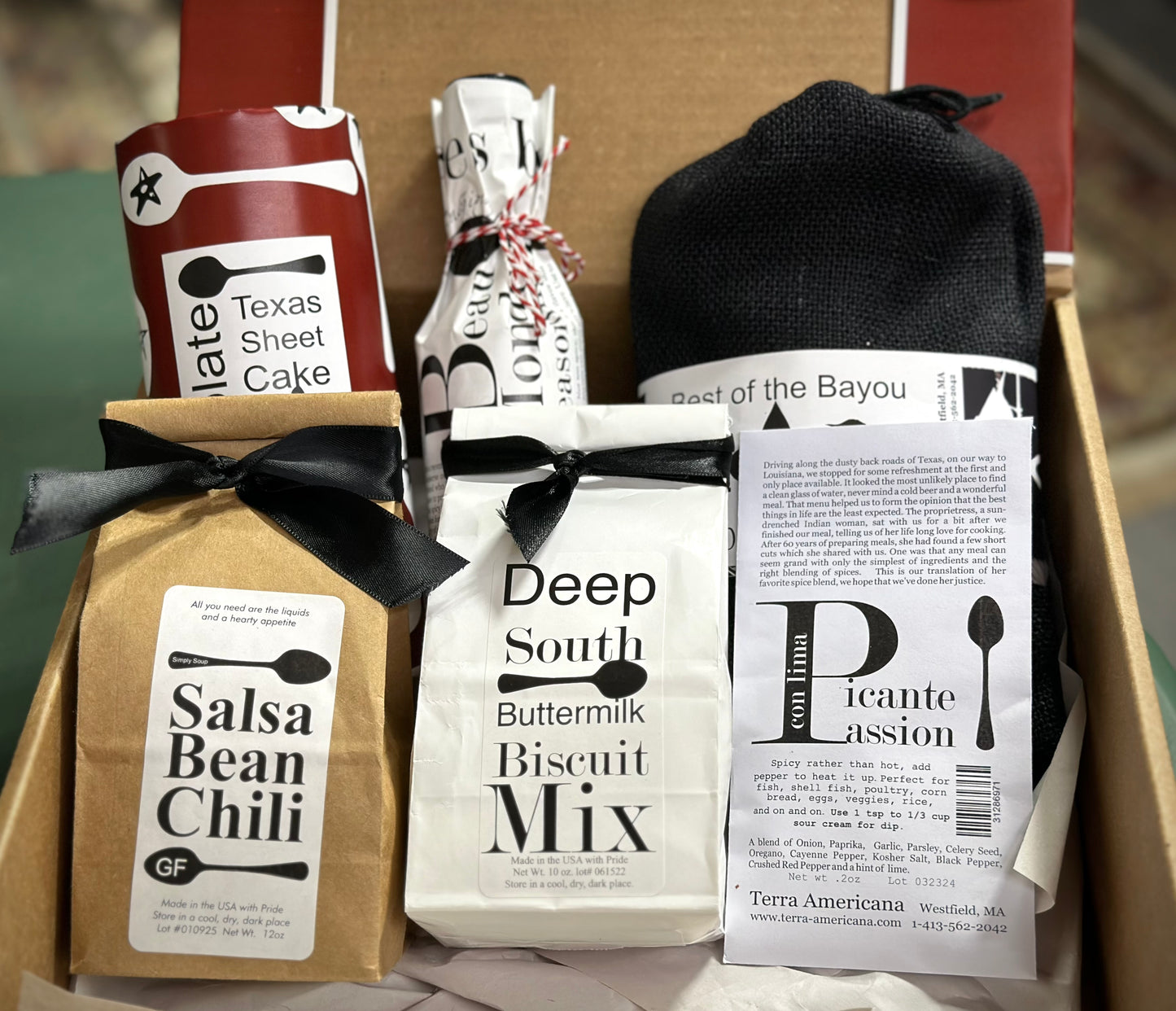 Southern Comfort Gift Box: Authentic Flavors of the American South