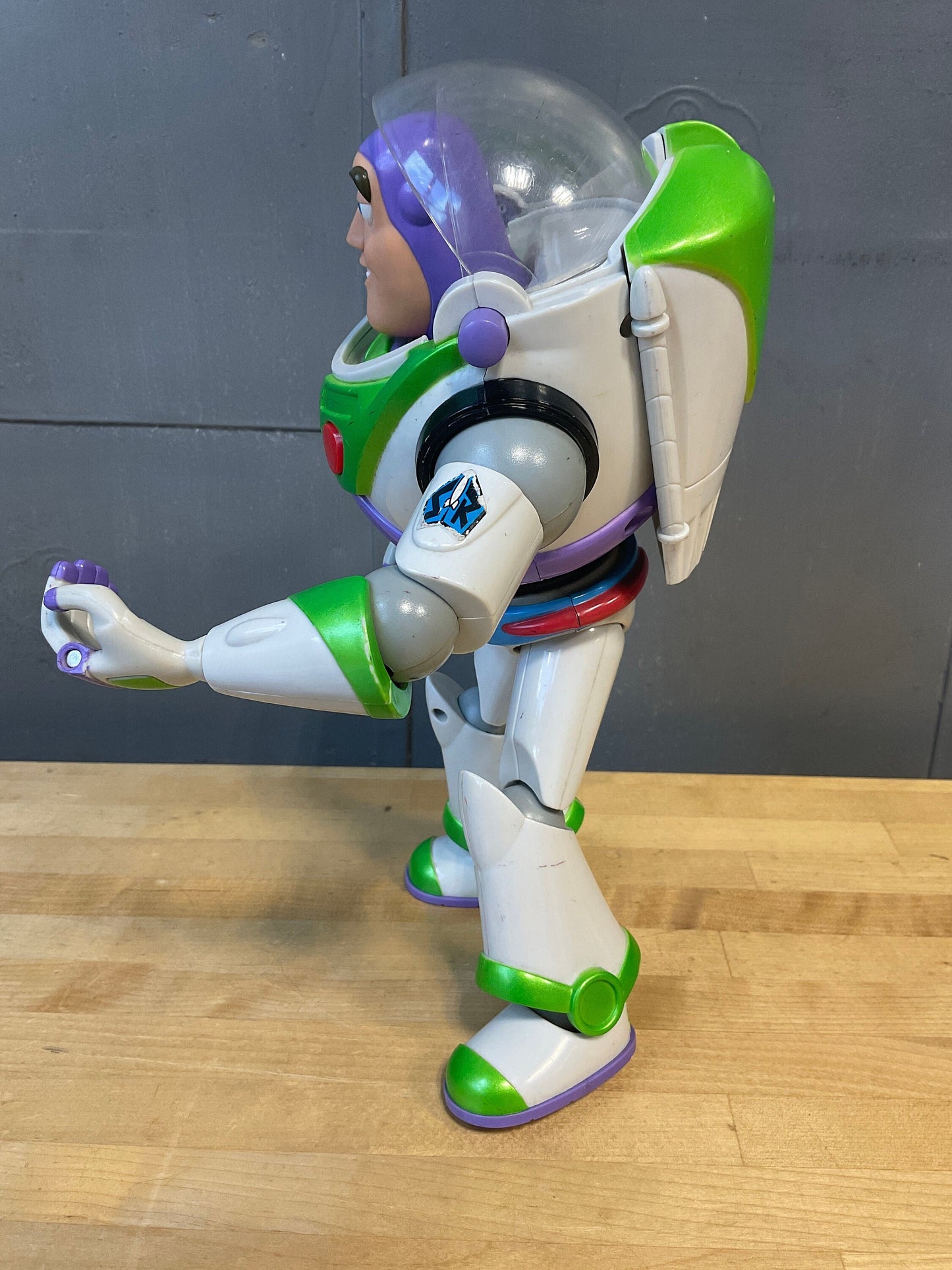 2001 Buzz Lightyear Talking Action Figure