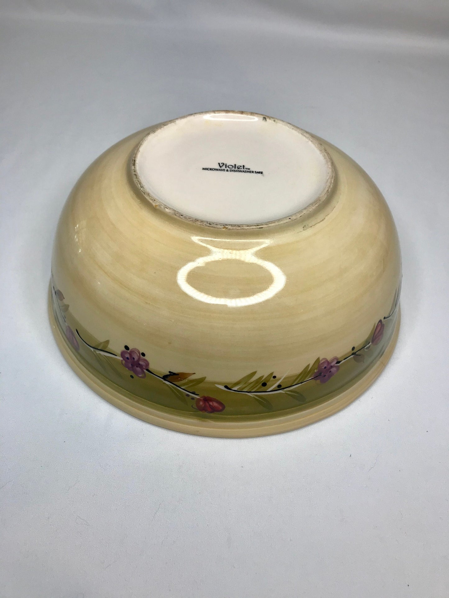 Decorative floral centerpiece past/bread/fruit/serving bowl