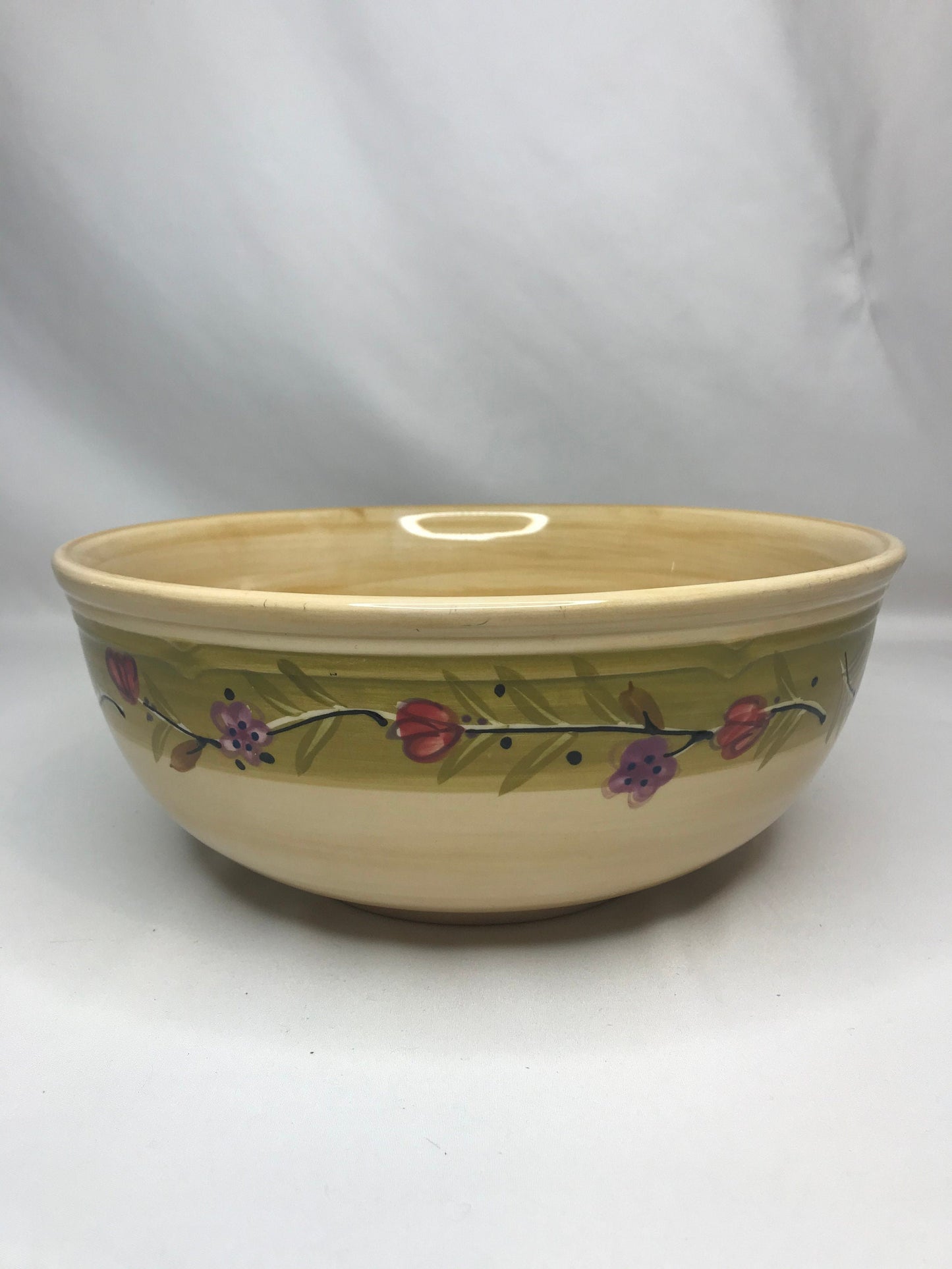 Decorative floral centerpiece past/bread/fruit/serving bowl