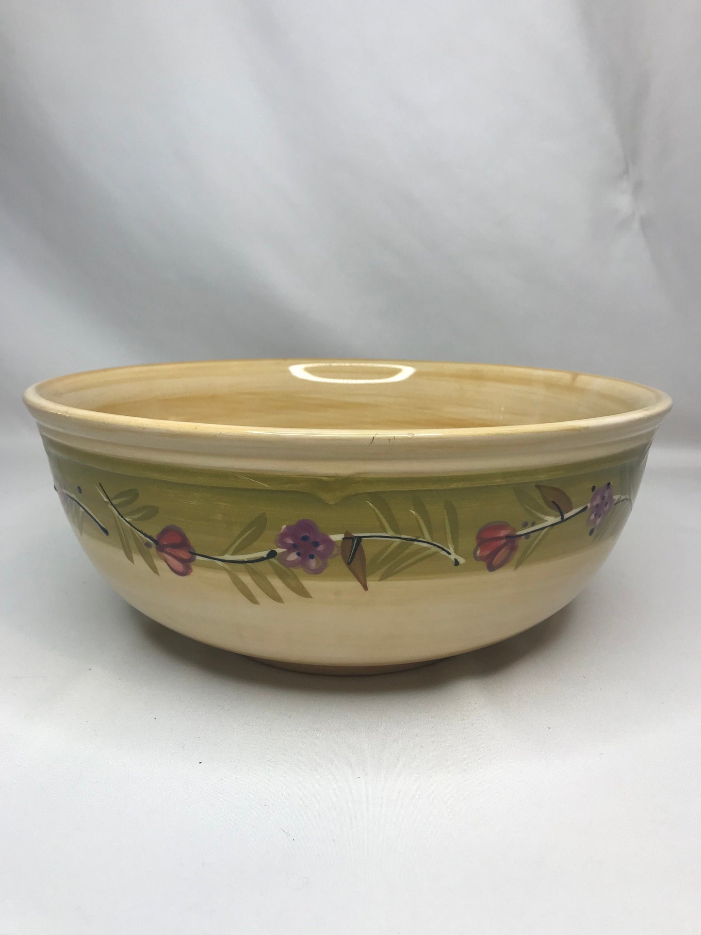 Decorative floral centerpiece past/bread/fruit/serving bowl