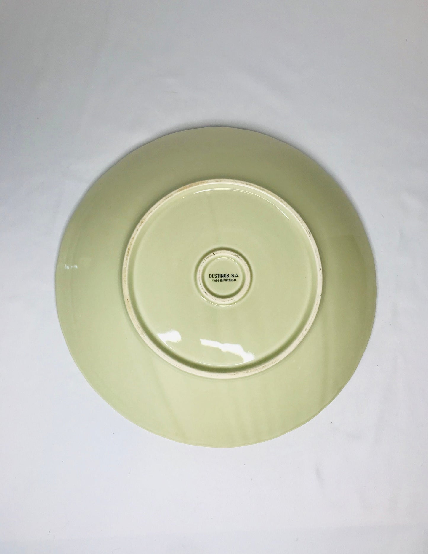 Destino’s, s. a. large beige leaf/floral scroll design serving bowl made in Portugal