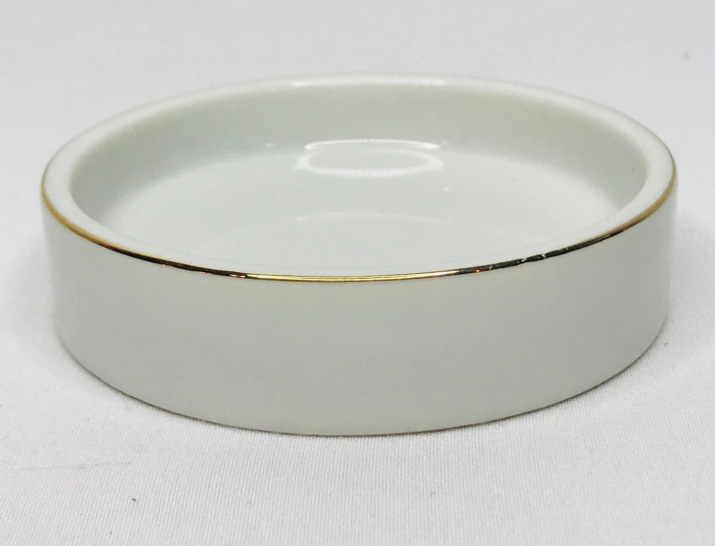gold rimmed trinket/jewelry dish (Napcoware import-japan)