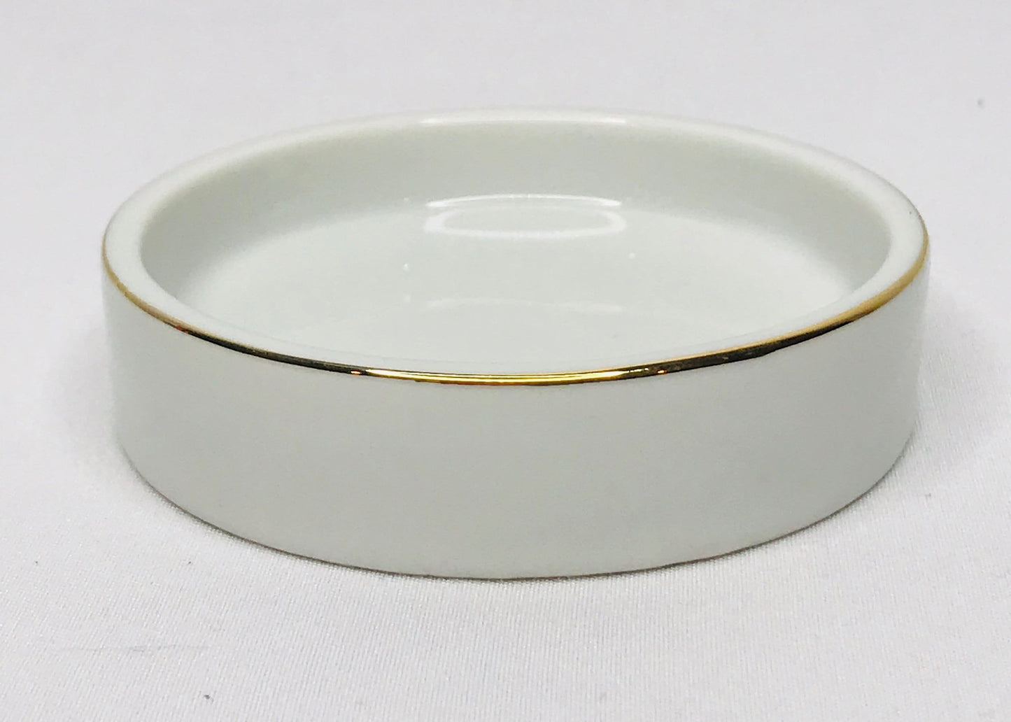 gold rimmed trinket/jewelry dish (Napcoware import-japan)