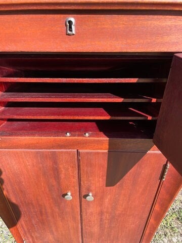 Rare Victor Mahogany Victrola