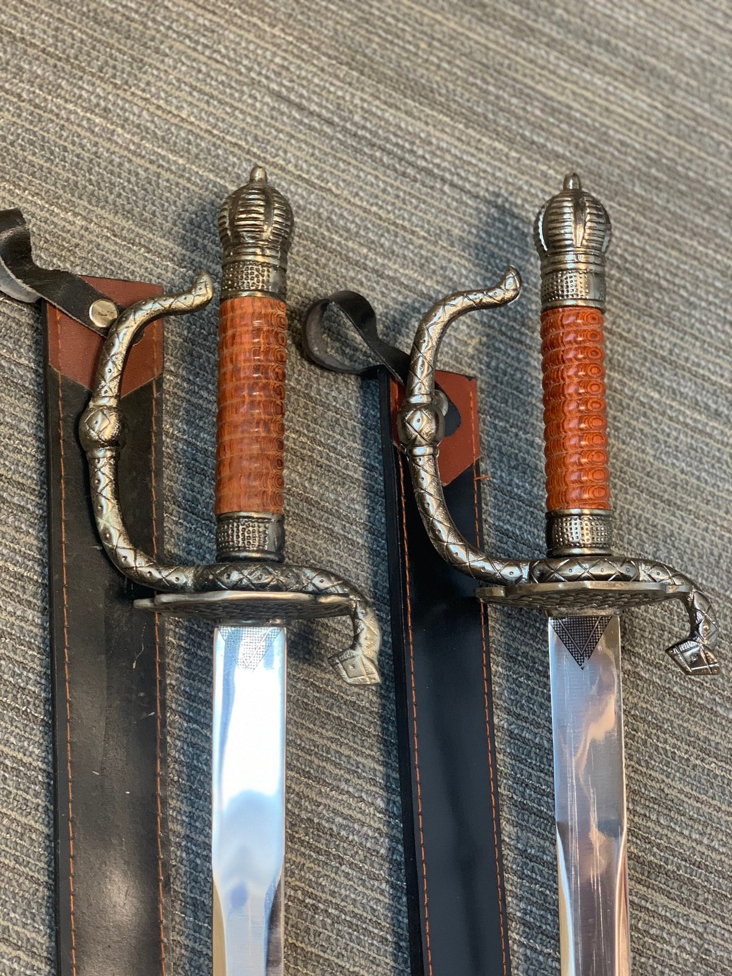 Pirate mid evil swords