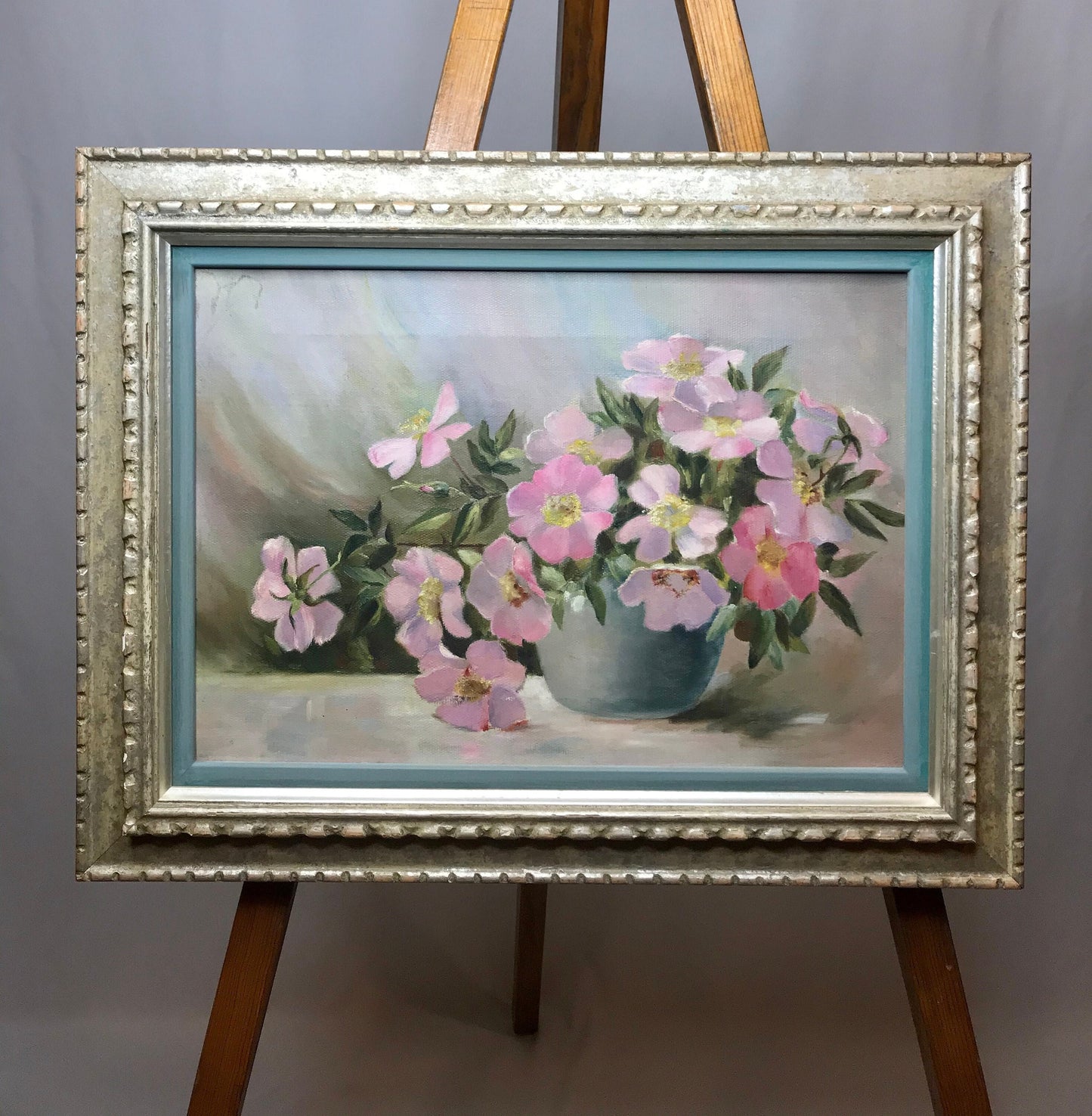 Beautiful pink floral framed canvas picture/wall decor (t)