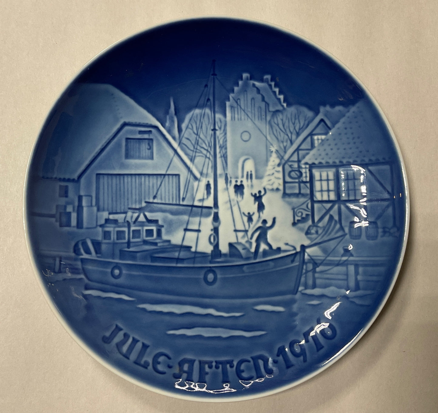 Vintage B&G Copenhagen porcelain Jule After plates
