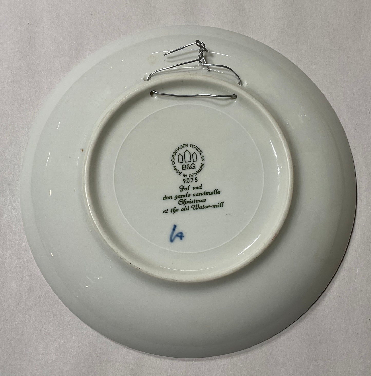Vintage B&G Copenhagen porcelain Jule After plates