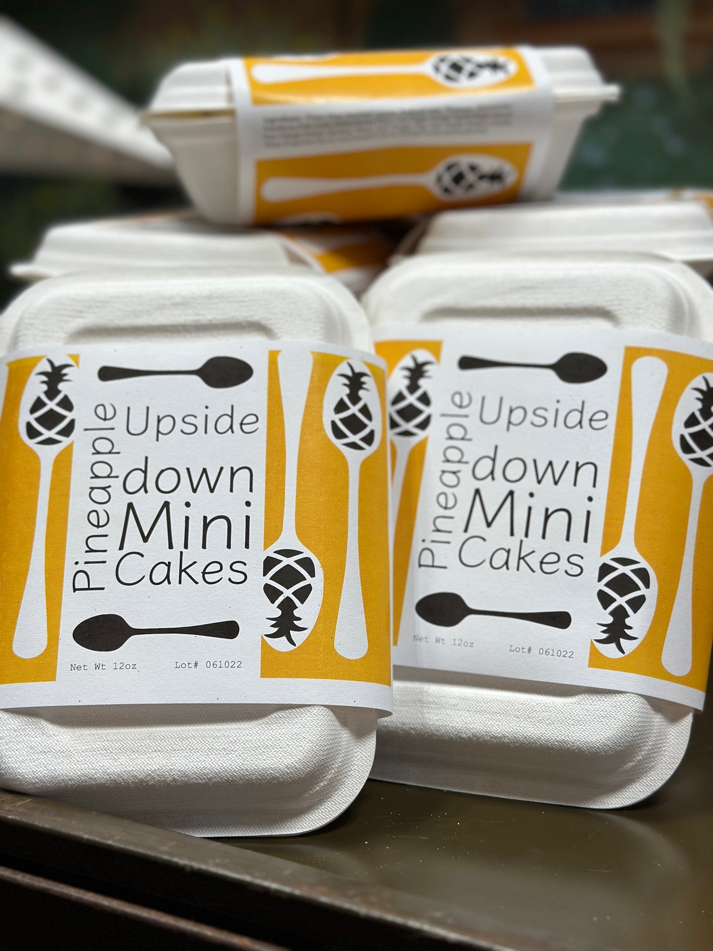 Retro Collection - Pineapple Upside-Down Cake