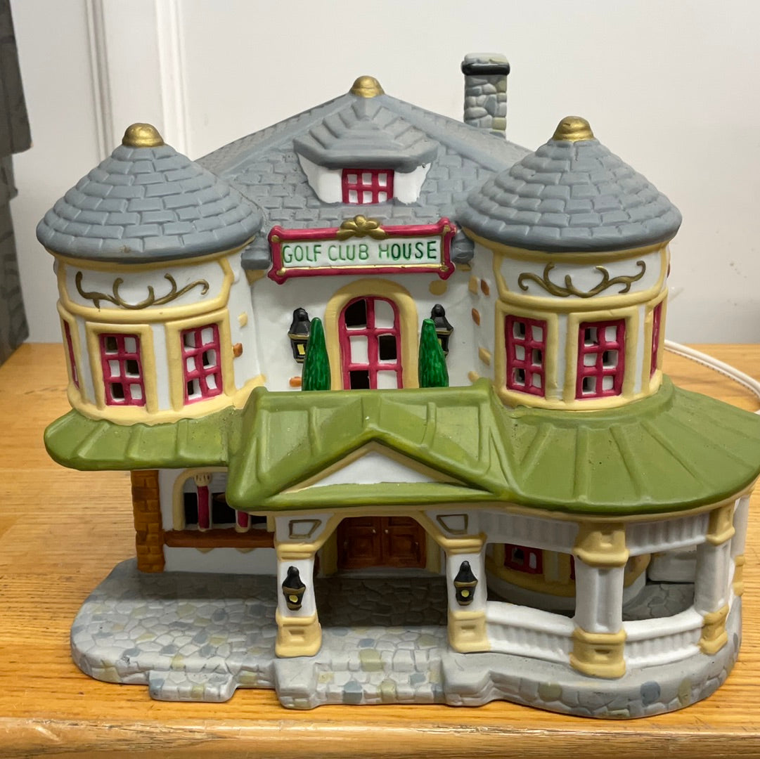 GOLF CLUB HOUSE