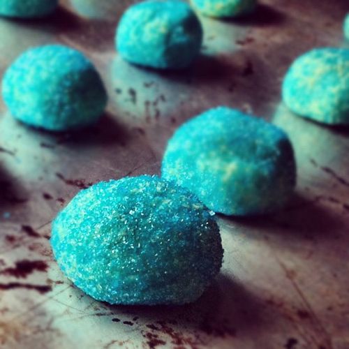 Deliciously Sweet Glitter Ball Cookies That You Can Make At Home