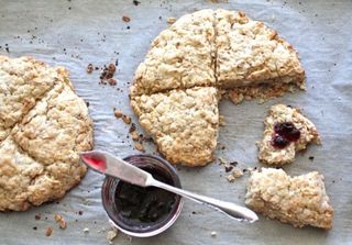 Nana's Cozy Teatime Scones Recipe