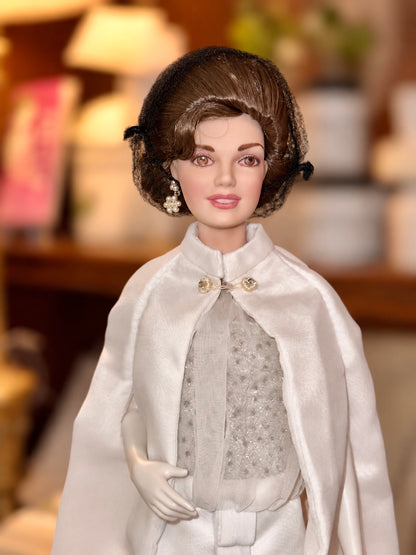Vintage Franklin Heirloom Dolls Jackie Kennedy collectible