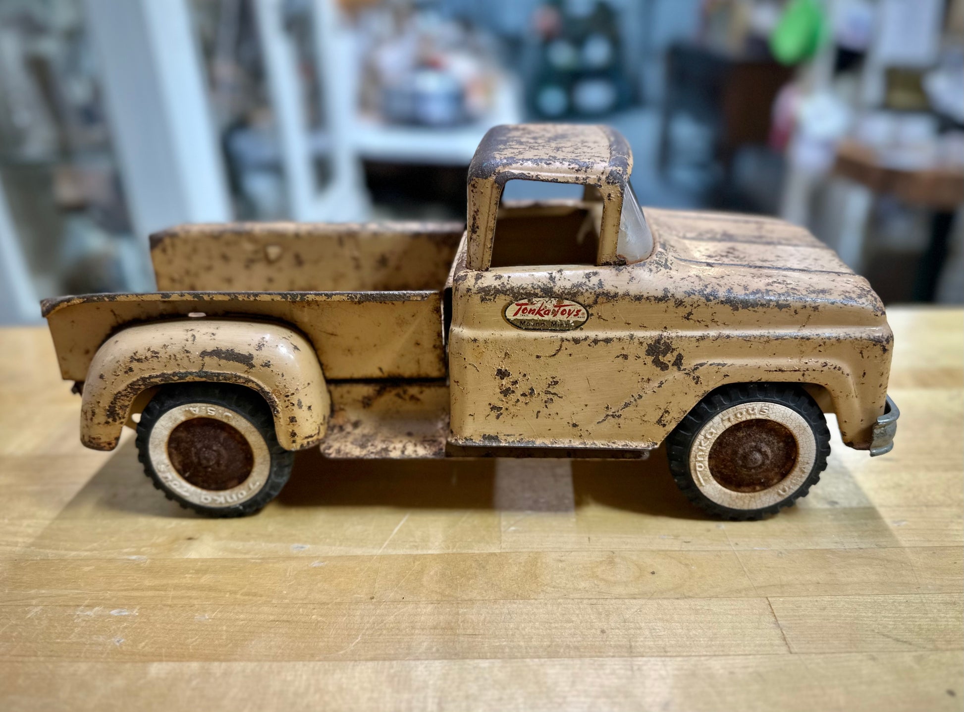 Side view of 1959 Tonka Toys Pickup Truck collectible toy truck
