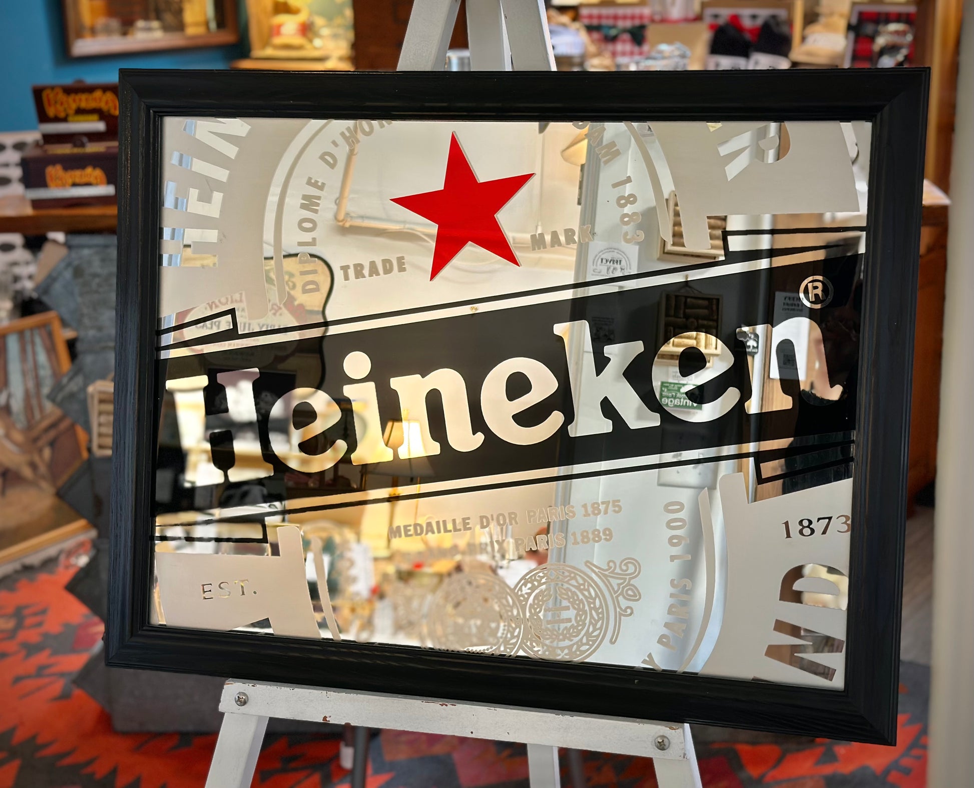 Vintage Heineken Medaille d’Or Paris 1875 sign close-up