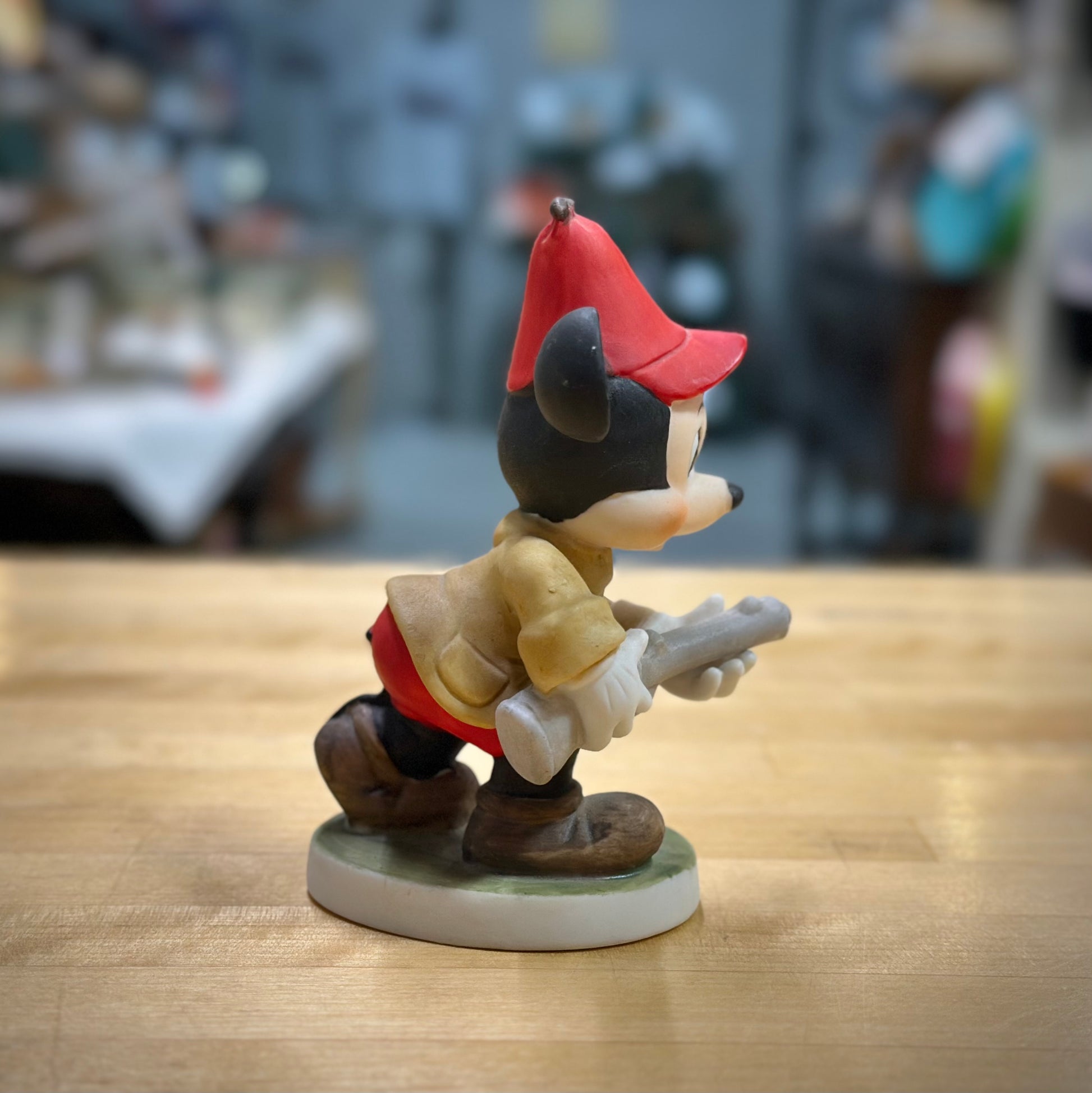 Side facing ceramic Mickey Mouse figurine 