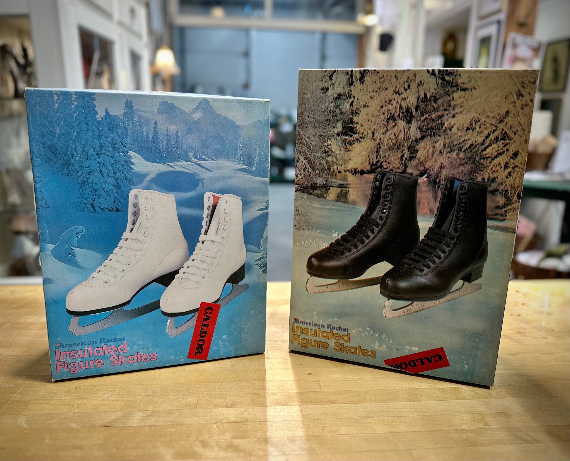 Insulated vintage figure skates for winter sports