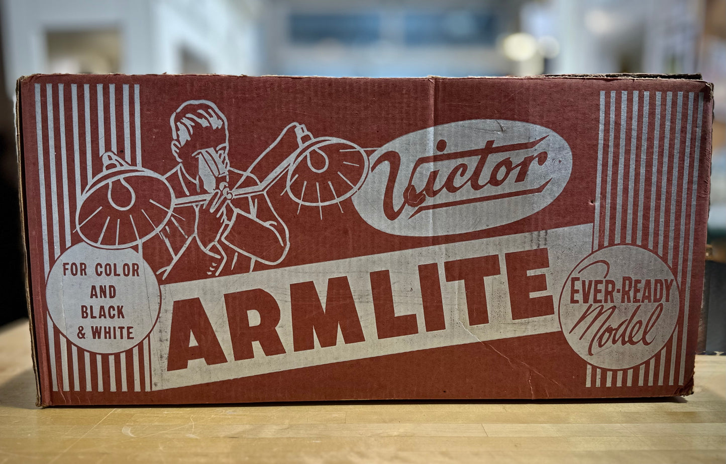 Antique Victor Ever-Ready Armlite Film & Photography Light front view