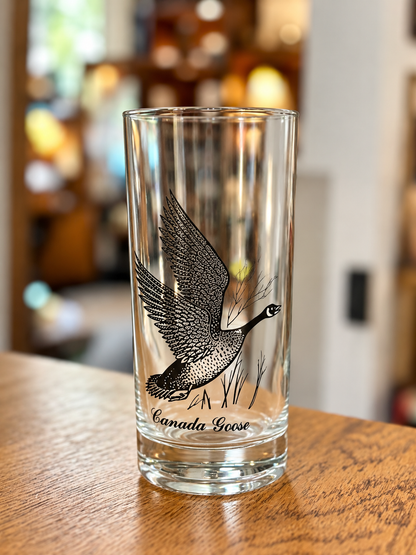 Canada Goose vintage tumbler with wildlife illustration