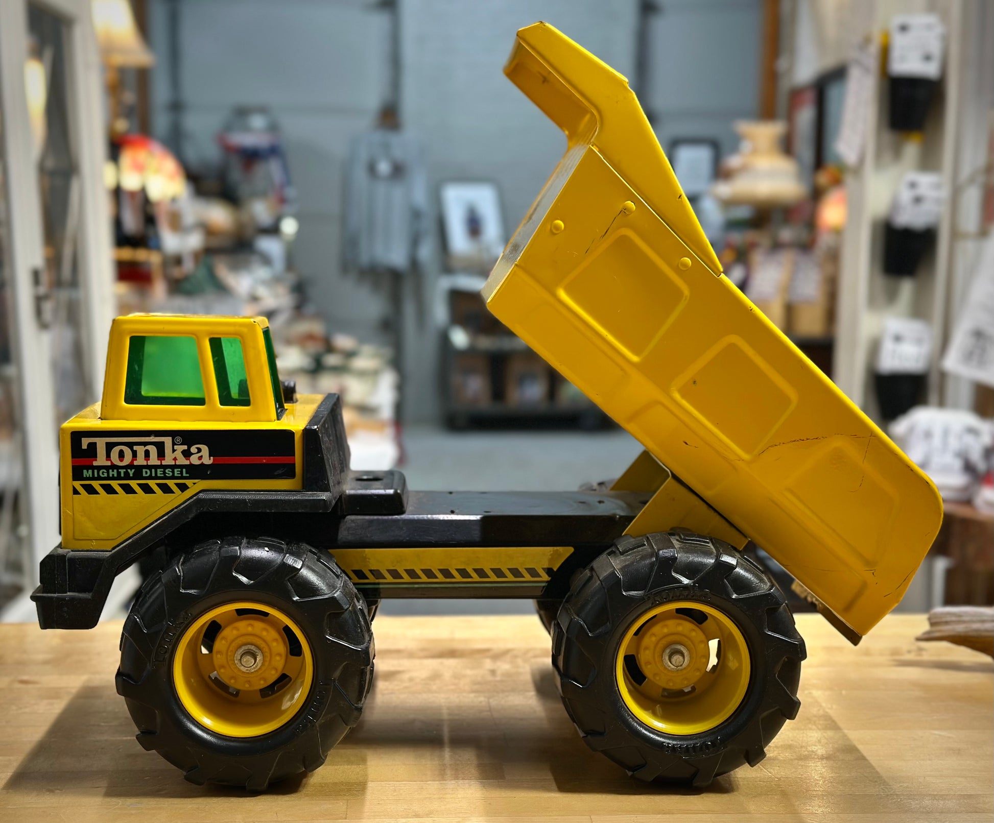 Vintage 90s Tonka Mighty Diesel Dump Truck toy