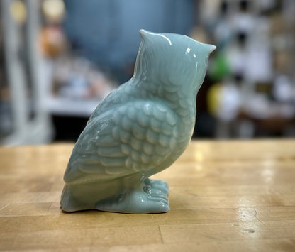 Side View of Ceramic Teal Owl Figurine – colorful vintage decorative owl