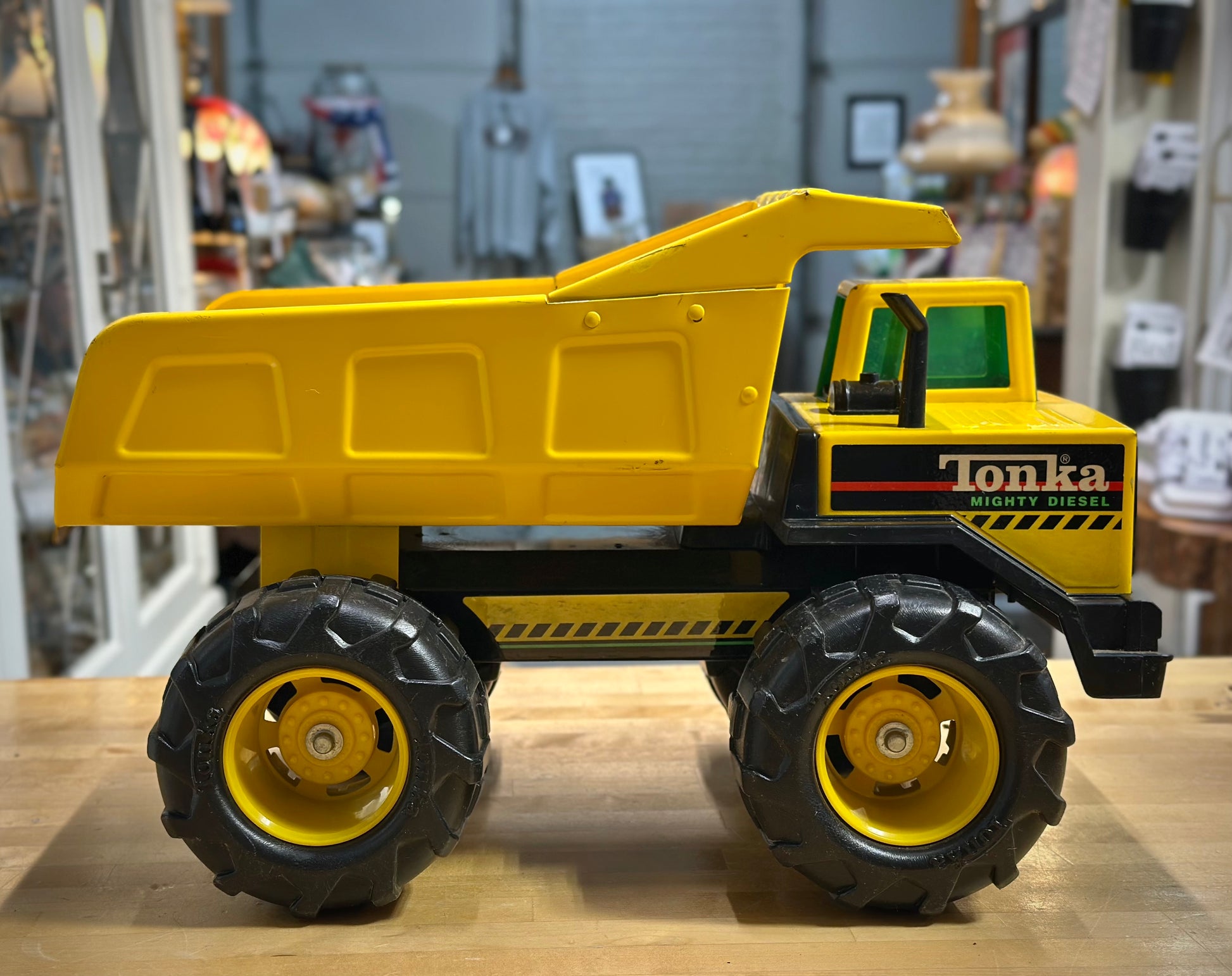 Vintage 90s Tonka Mighty Diesel Dump Truck toy