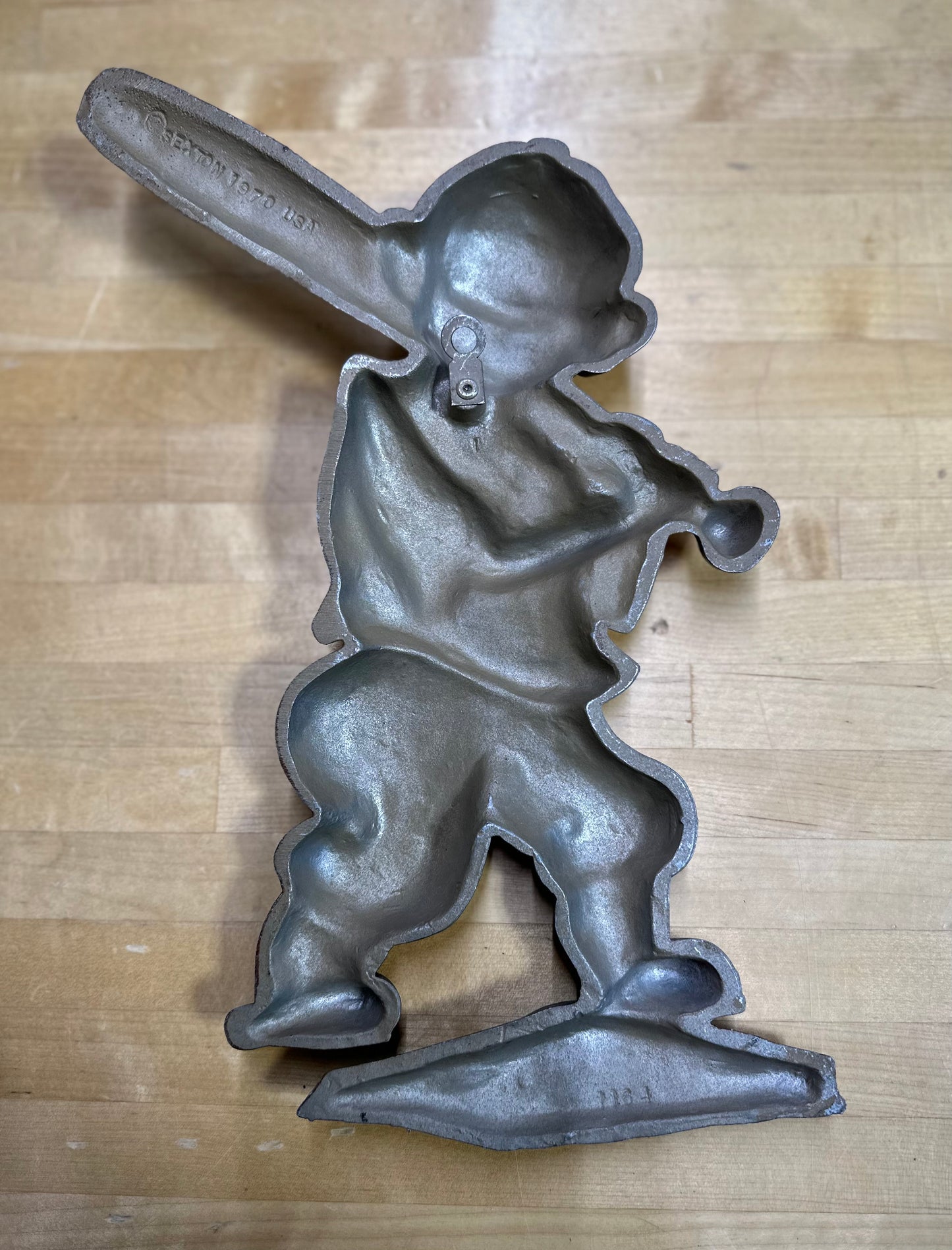 Retro Sexton cast metal baseball batter plaque