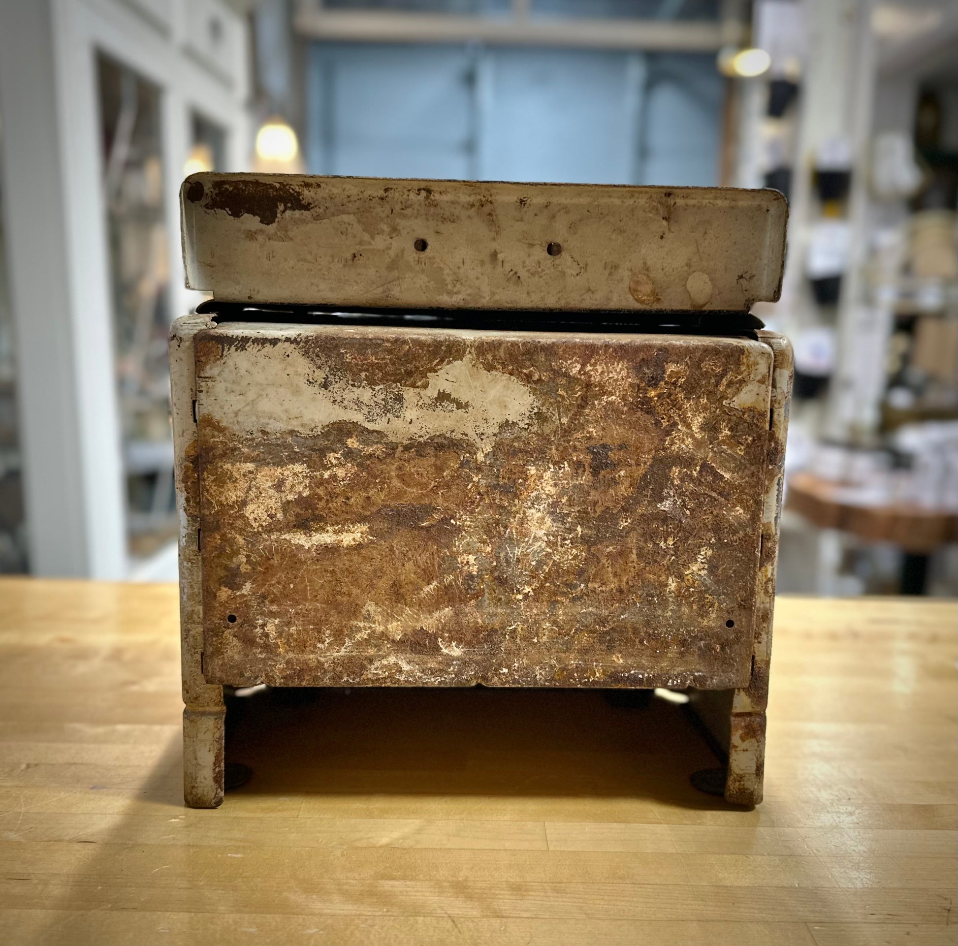 Classic antique play stove for kids