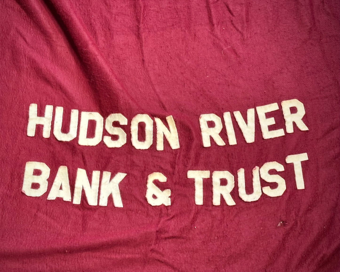 Retro Hudson River memorabilia throw