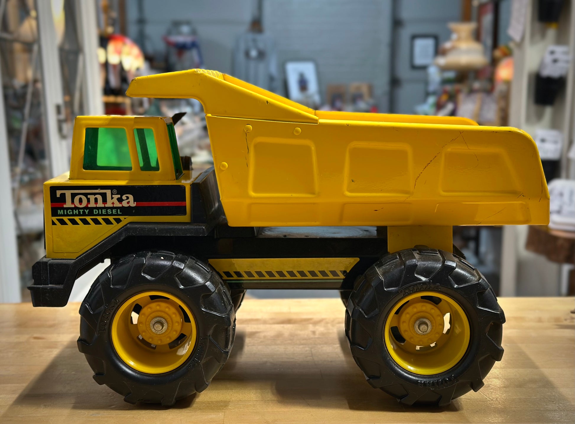 Vintage 90s Tonka Mighty Diesel Dump Truck toy