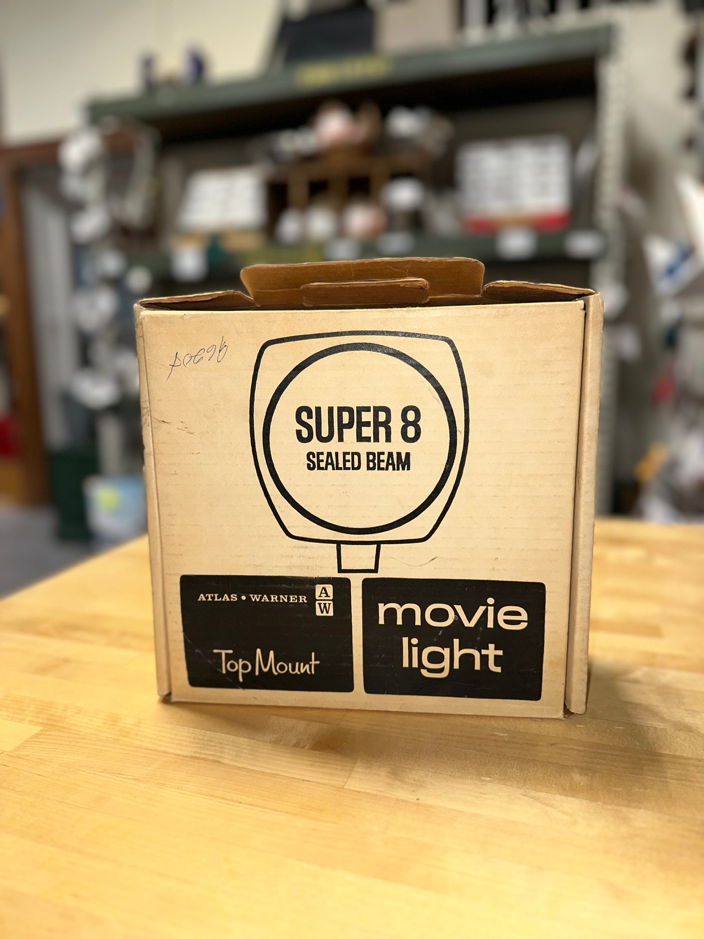 Retro Warner Super 8 Top Mount Movie Light ML-888