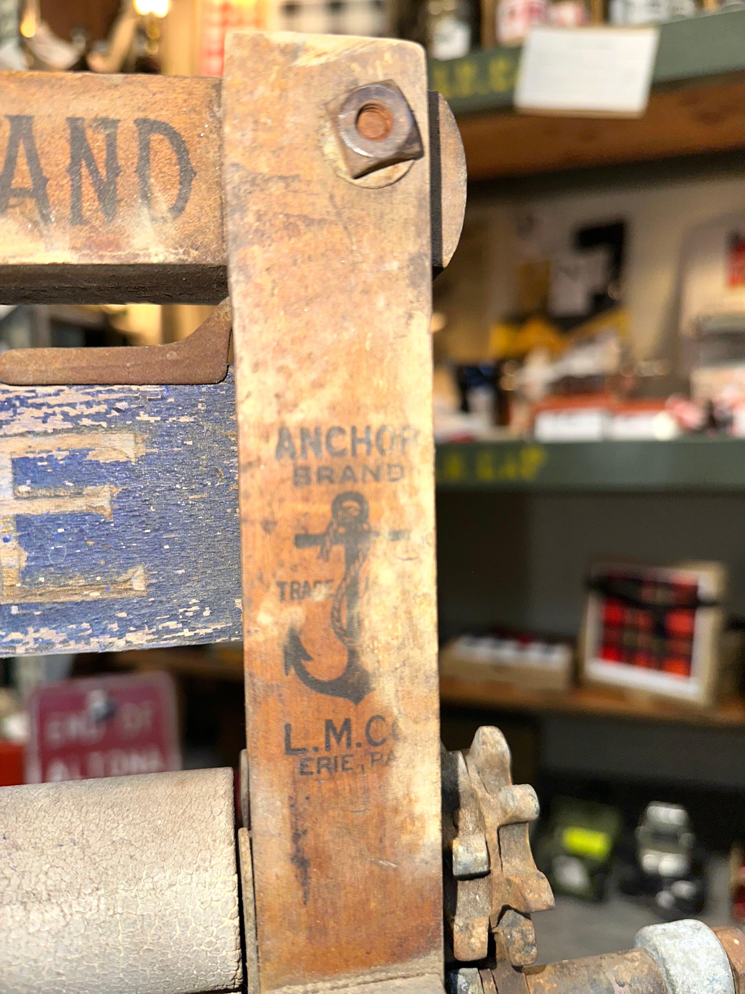 Rustic Clothes Wringer - Anchor Brand – Terra Americana