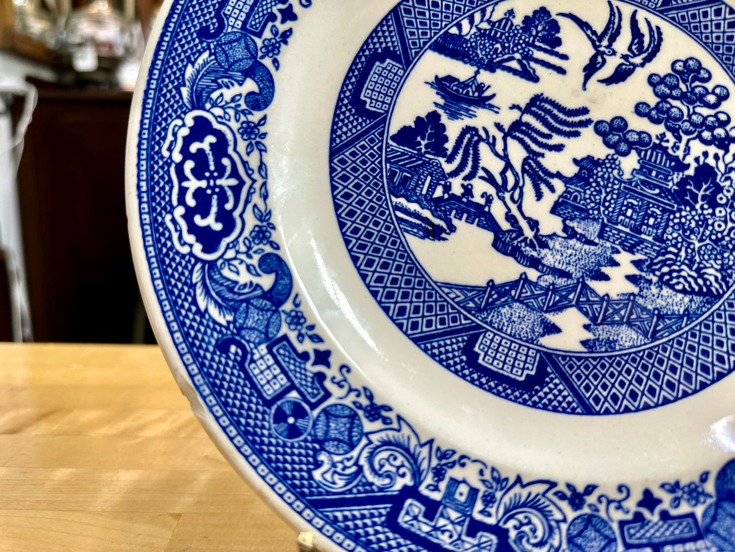 Exquisite Vintage Blue Willow Ware Plates - a Timeless Collectible