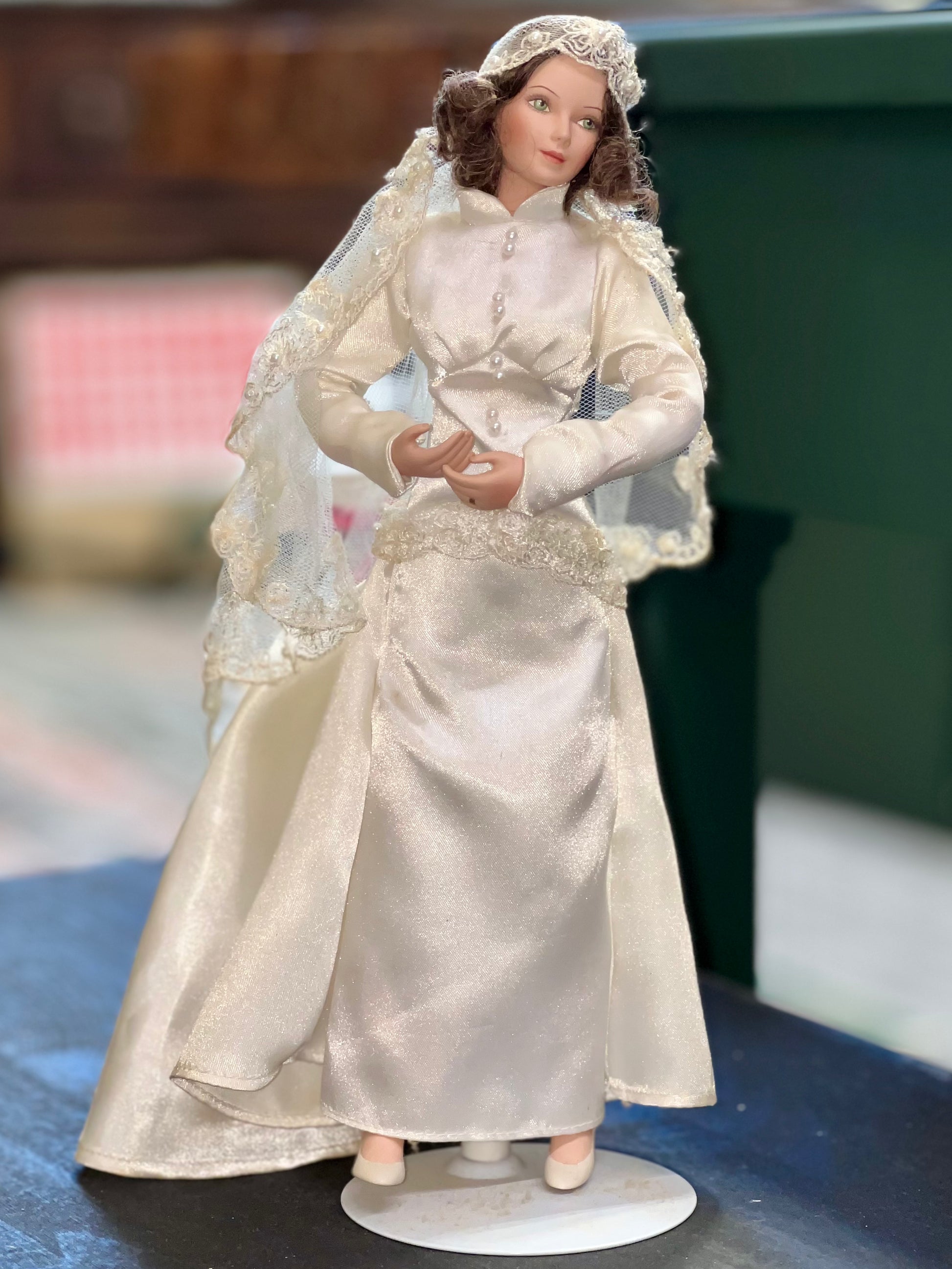 Vintage Porcelain Bride Dolls Graceful Bride Liliana Vintage Porcelain Bride Dolls Graceful Bride Liliana