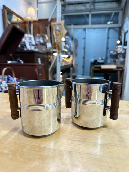 Mid Century Westinghouse Sugar and Creamer Set of 2