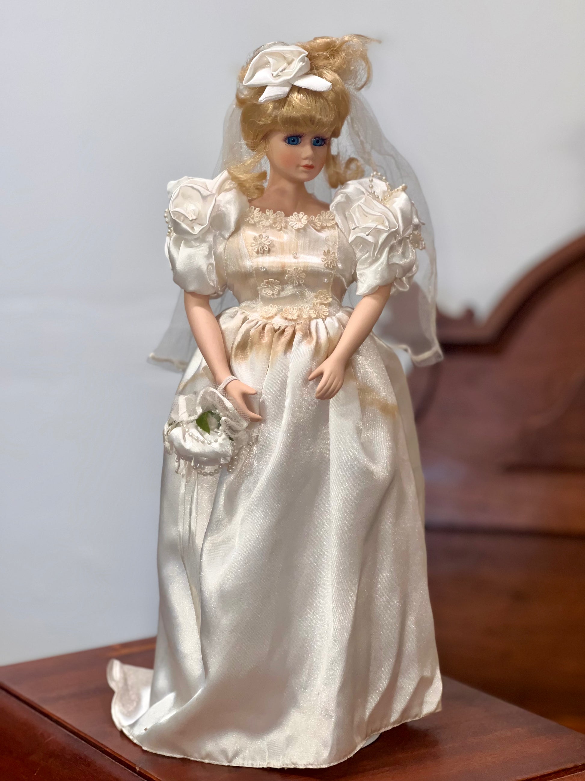 Vintage Porcelain Bride Dolls Graceful Bride Liliana Vintage Porcelain Bride Dolls Graceful Bride Liliana