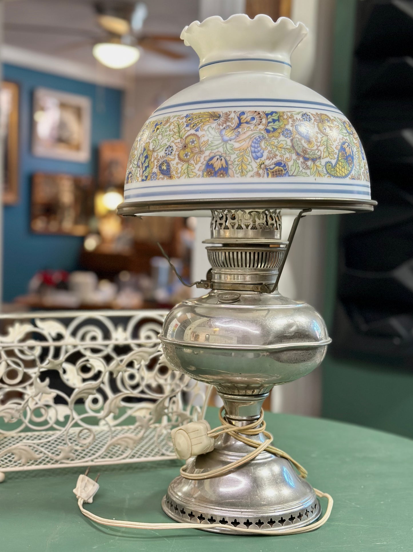 Vintage Paisley Glass Shade Student Lamp – Electrified Metal Base