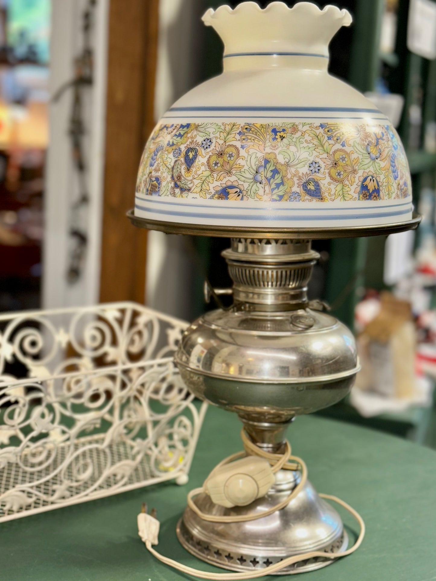 Vintage Paisley Glass Shade Student Lamp – Electrified Metal Base