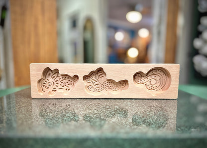 Handcrafted Wooden Cookie Press: A Taste of Tradition