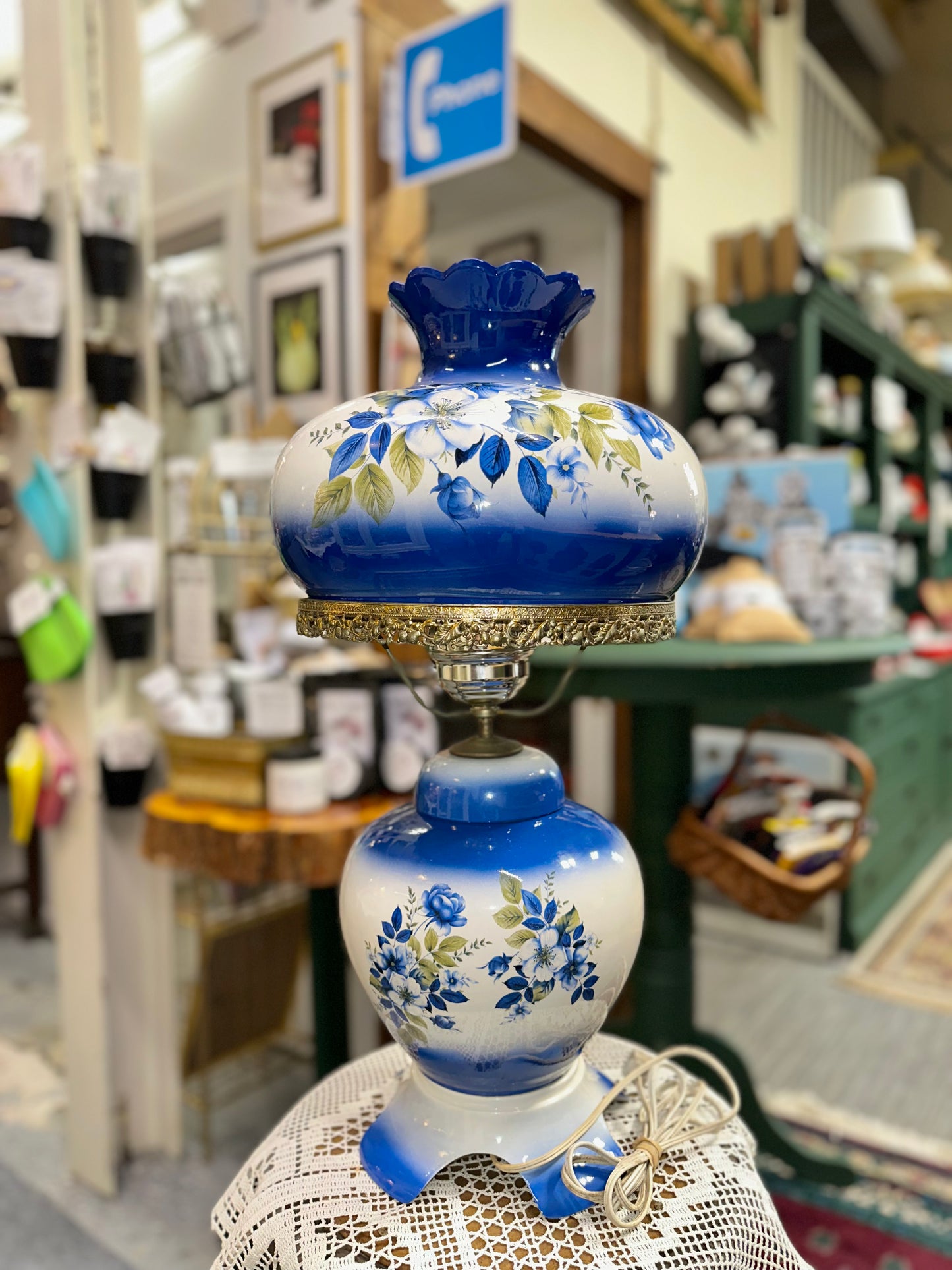Vintage Blue & White Floral Hurricane Table Lamp
