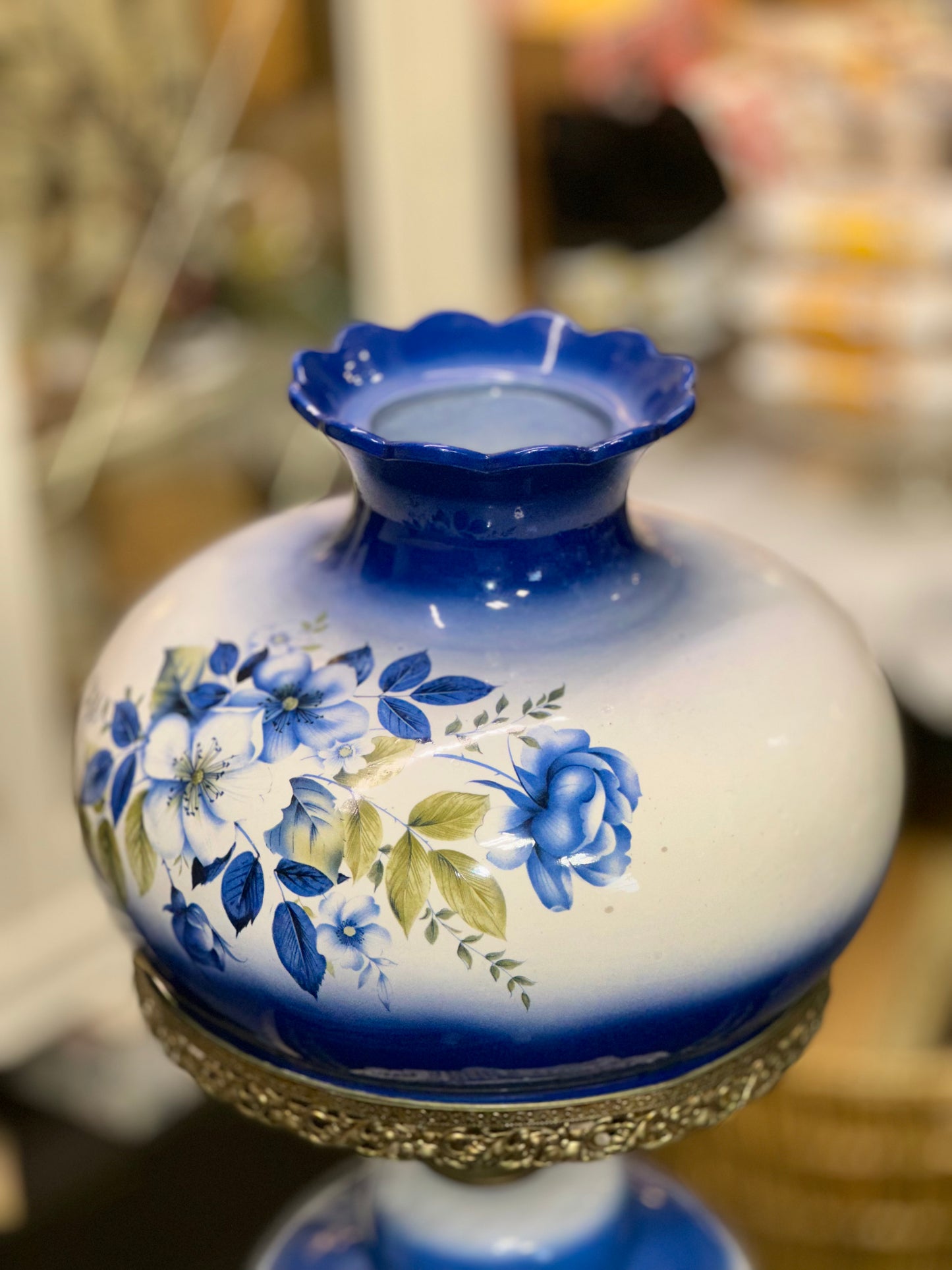 Vintage Blue & White Floral Hurricane Table Lamp