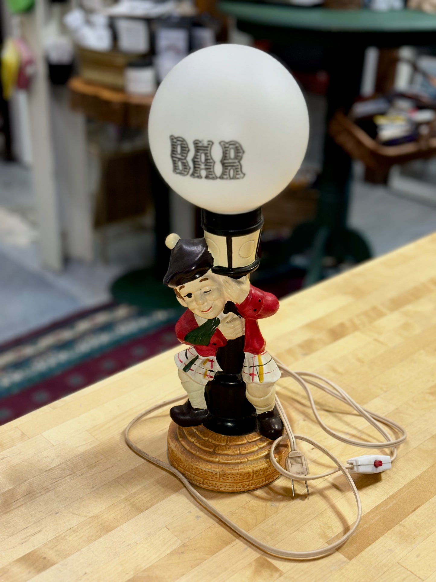 Vintage Drunk Scotsman Bar Lamp – Mid-Century Novelty Lamp Post Light