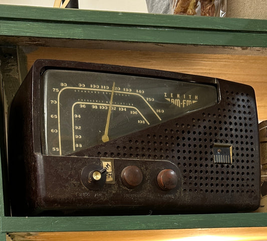 Retro ZENITH 1949 Brown Bakelite Model 7H921 Tube Radio