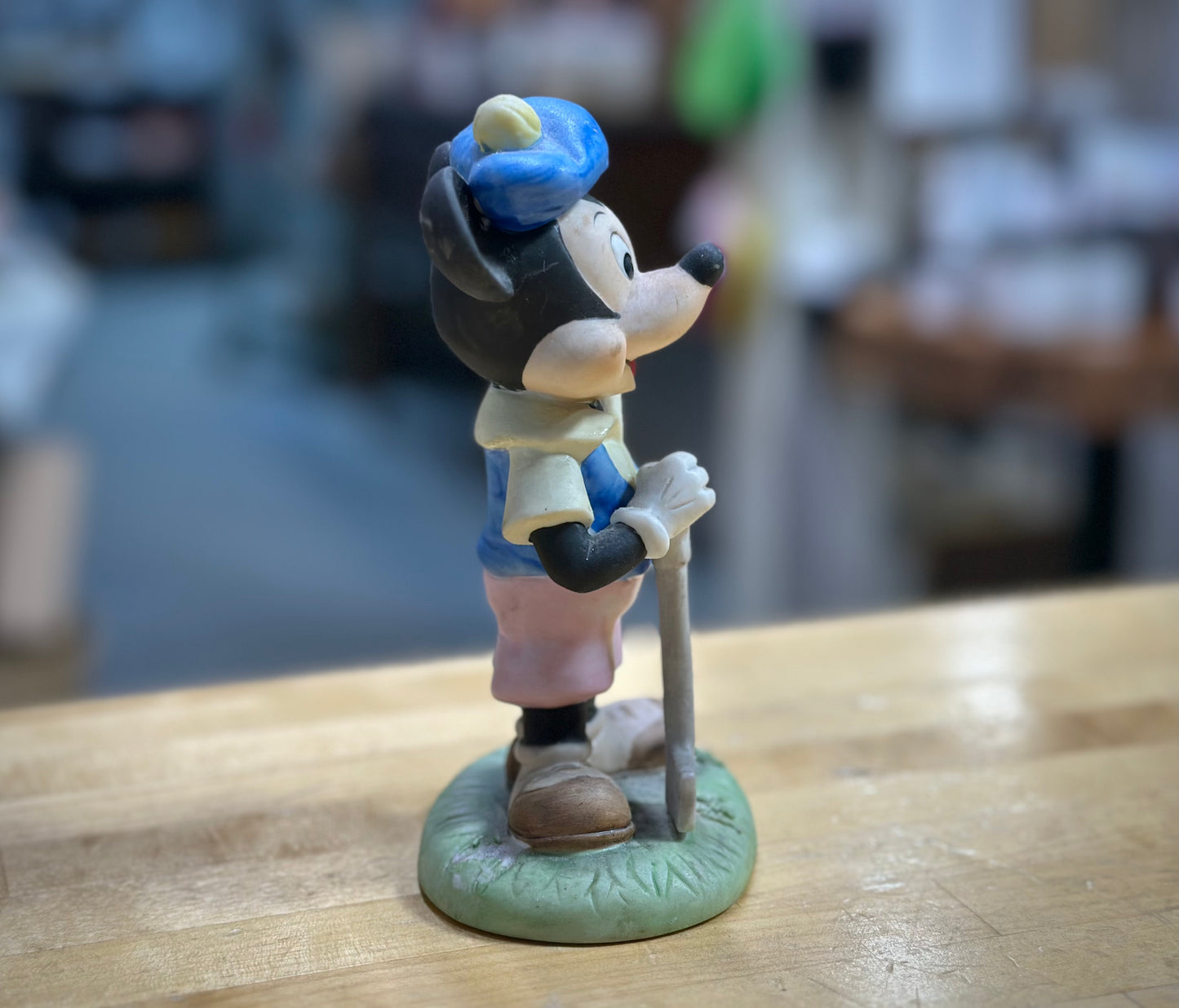 Ceramic Golfer Mickey - Embrace Vintage Charm