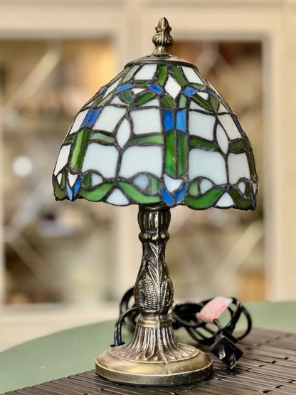 Vintage Tiffany-Style Stained Glass Accent Lamp